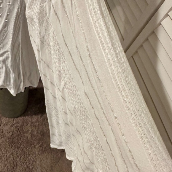 BECCA Women's Standard Radiance V-Neck Tunic, Casual Cover up - Picture 5 of 7